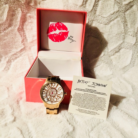 Betsey Johnson Accessories - Betsy Johnson rose gold watch